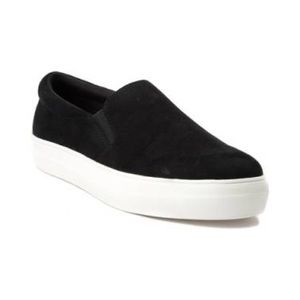 Steve Madden Black Velvet slip ons